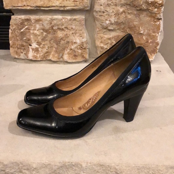 ✨3 for $30✨ Sofft Patent Leather Pumps Size 8.5 - Picture 2 of 6